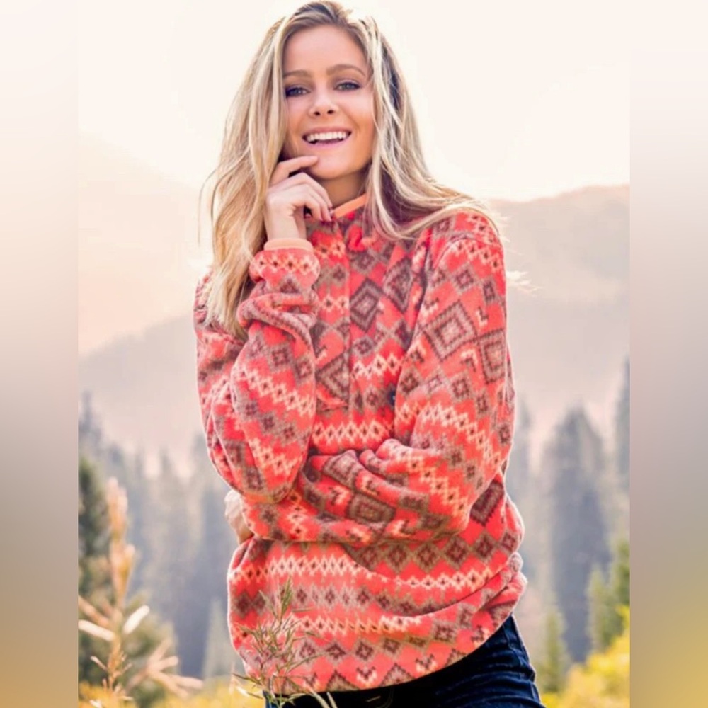 Southern Marsh Pisgah Aztec Pullover in Washed Red - Size M